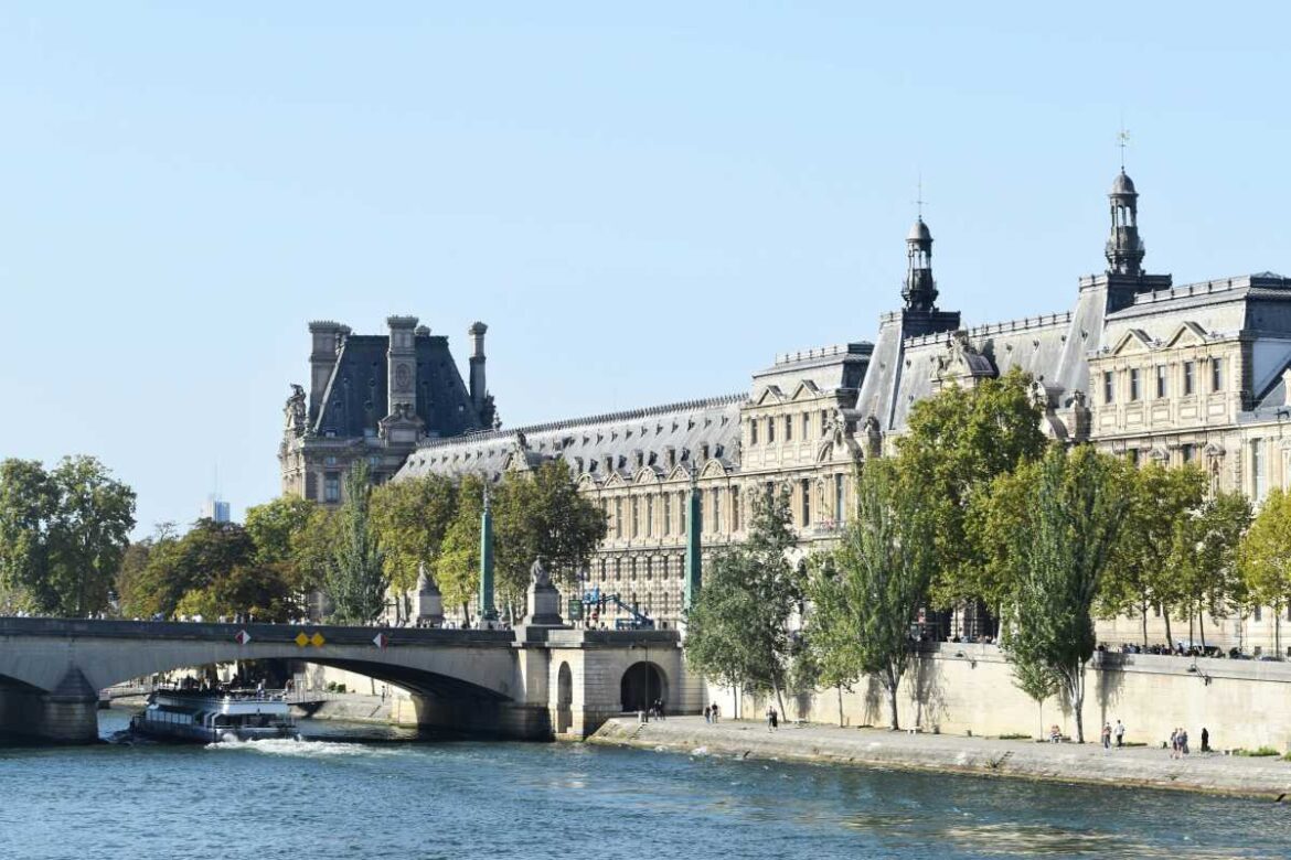 Mermaid-conservation-efforts-and-marine-protection