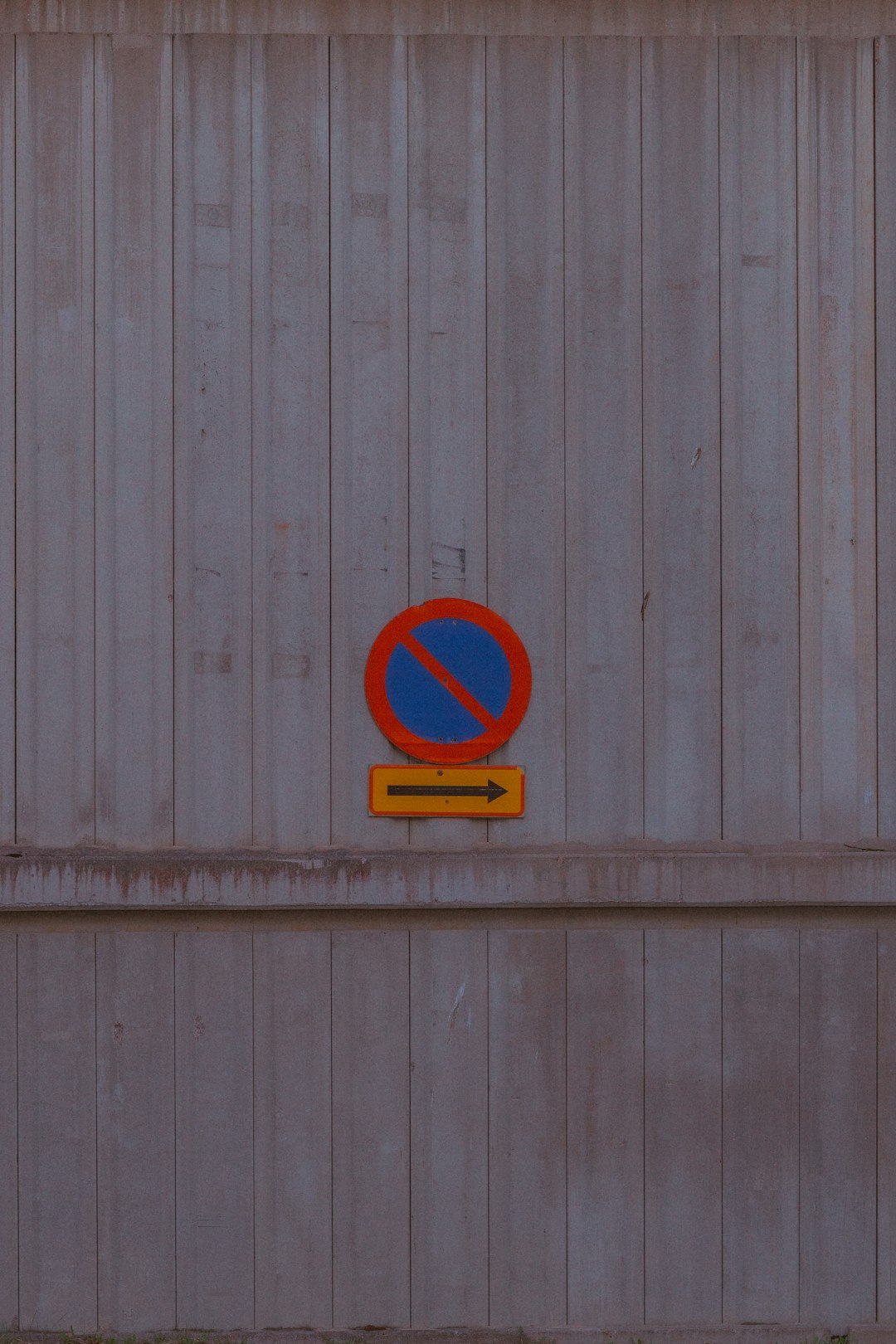 Image default