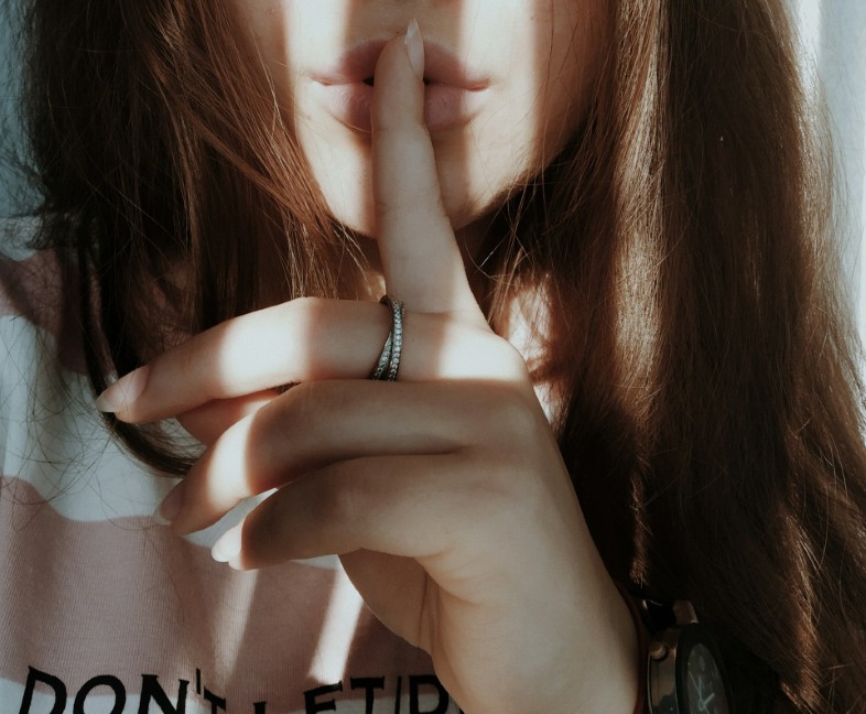 Image default