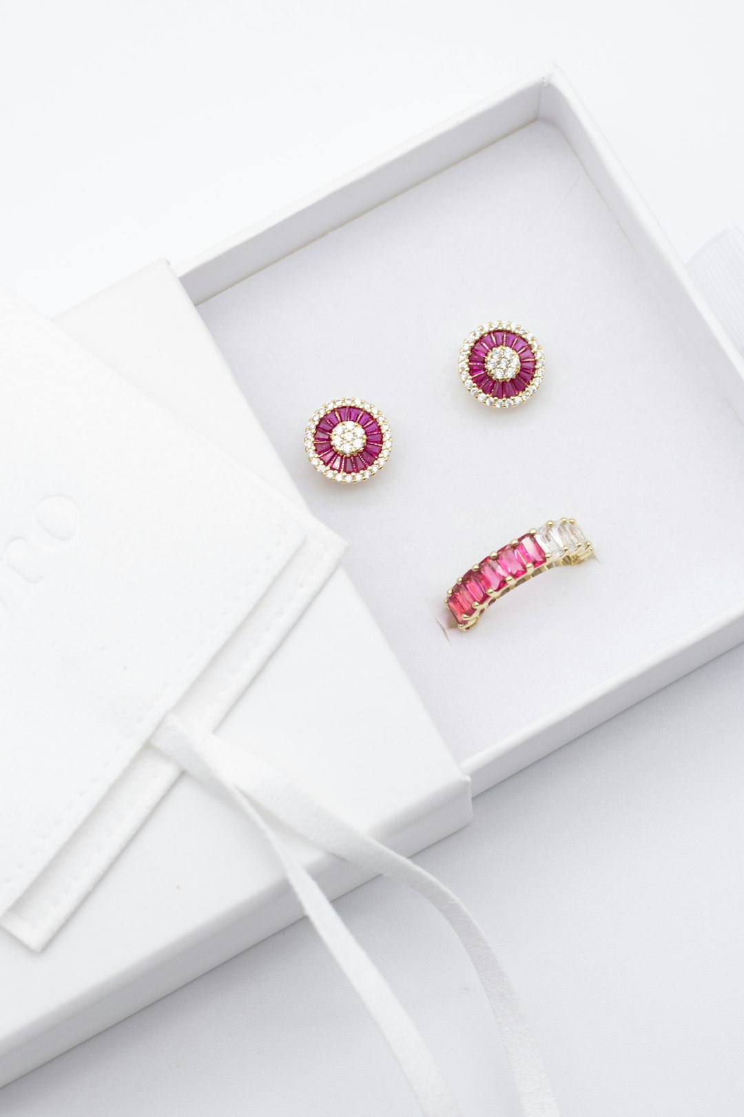 The Ultimate Guide to Pink Tourmaline Jewelry: Meanings and Benefits