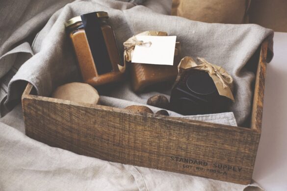 Top-10-Unique-Gift-Ideas-for-Parents
